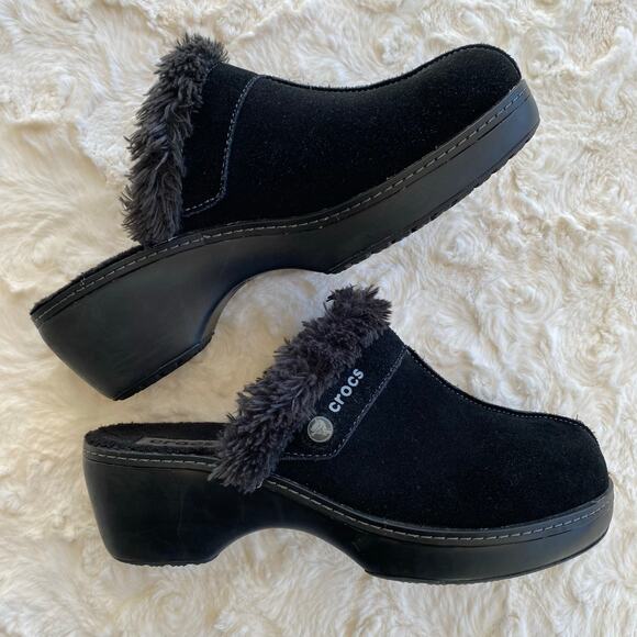 Crocs Women's Cobbler Suede Leather Clog Size 11 Faux Fur Lining Mule Wedge - Picture 1 of 10